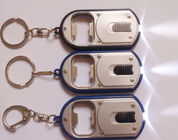 Quà tặng khuyến mại Thống kim loại / nhựa dẫn đèn pin móc khóa / keyring đuốc với logo