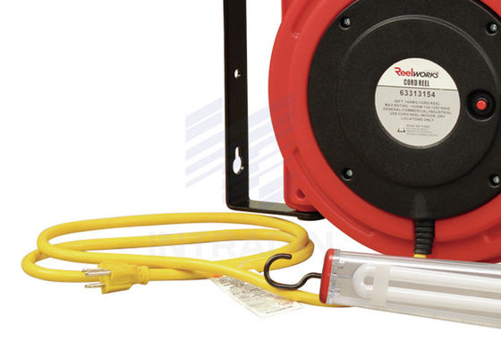 Unique socket Khóa dây cáp điện Reel 50 &#39;&#39; Với 11W đèn huỳnh quang