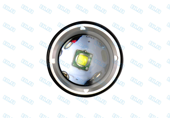 Nhôm D10U Zoomable LED Lặn Torch 680 Lumens với ống kính aspheric